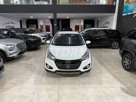 HYUNDAI HB20X 1.6 16V PREMIUM FLEX 4P AUTOMÁTICO HYUNDAI HB20X 1.6 16V PREMIUM FLEX 4P AUTOMÁTICO